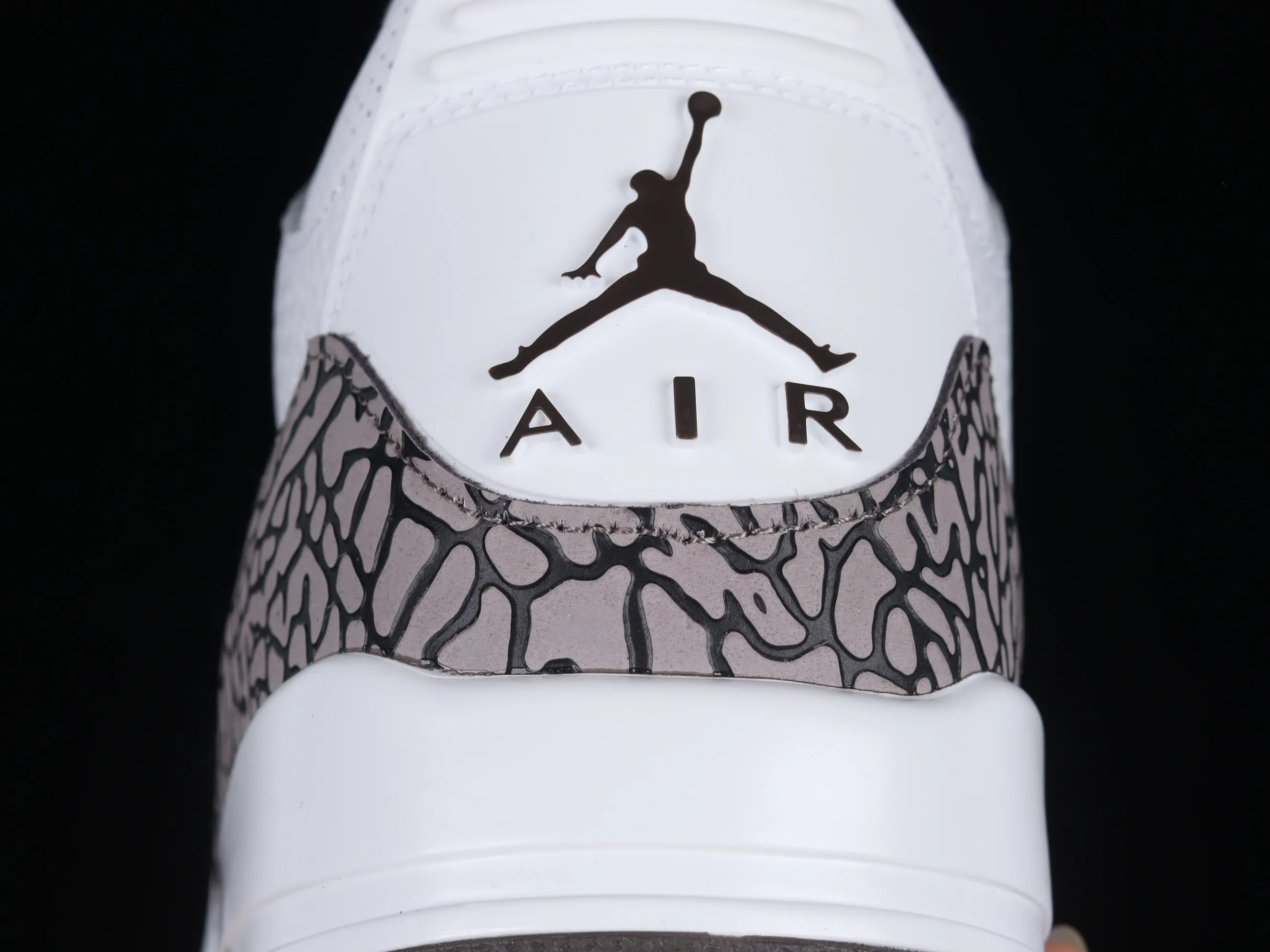 All categories Air Jordan Jordan series basketball shoes Air Jordan 3 Air Jordan 3 "Mocha" AJ3 Joe 3 Mocha white coffee burst pattern replica basketball shoes 136064-122